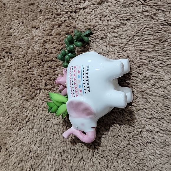 Elephant decor - Picture 3 of 7